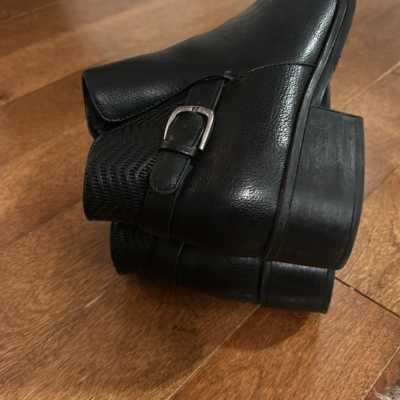 Baretraps Marconi Black Short Boots with side zip, size 7.5 - Picture 6 of 7